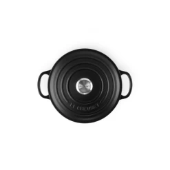 Cocotte En Fonte Ronde 20 Cm Noir Mat Le Creuset Signature -Ustensiles De Cuisine Boutique cocotte en fonte ronde 20 cm noir mat le creuset signature 2