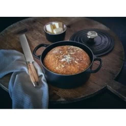 Cocotte En Fonte Ronde 22 Cm Noir Mat Le Creuset Signature -Ustensiles De Cuisine Boutique cocotte en fonte ronde 22 cm noir mat le creuset signature 4