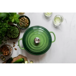 Cocotte En Fonte Ronde 24 Cm Bamboo Le Creuset Signature -Ustensiles De Cuisine Boutique cocotte en fonte ronde 24 cm bamboo le creuset signature 4