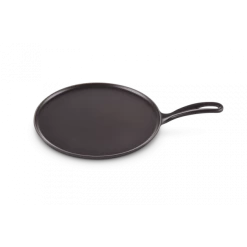 Crêpière En Fonte 27 Cm Noir Mat Avec Spatule & Râteau Le Creuset -Ustensiles De Cuisine Boutique crepiere en fonte 27 cm noir mat avec spatule rateau le creuset 4