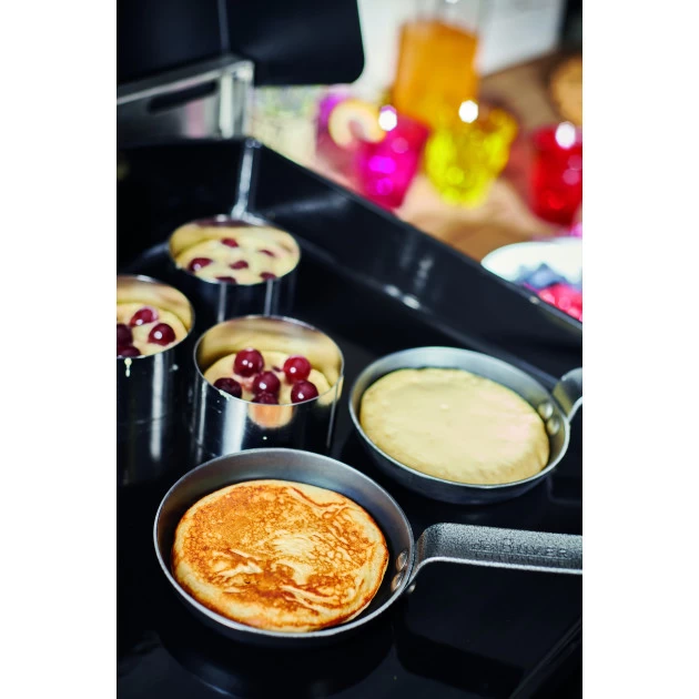 Poêle à Blinis Tôle Bleue Ø 12 Cm Outdoor De Buyer 4 Poêle à Blinis Tôle Bleue Ø 12 Cm Outdoor De Buyer – Image 2