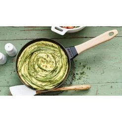 Poêle En Fonte Noir 24 Cm Manche Bois Staub -Ustensiles De Cuisine Boutique poele en fonte noir 24 cm manche bois staub 1