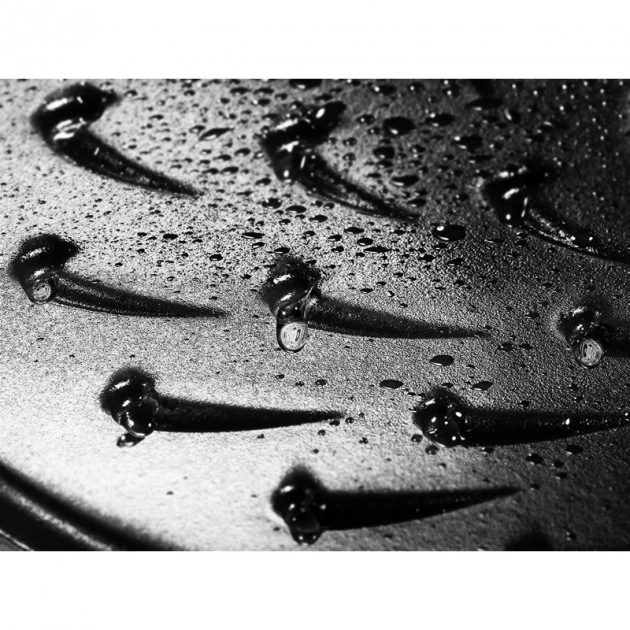 Sauteuse En Fonte Chistera 24 Cm Gris Graphite Staub 8 Sauteuse En Fonte Chistera 24 Cm Gris Graphite Staub – Image 6