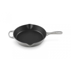 Skillet Rond Profond 26cm En Fonte Mist Grey Le Creuset 8 Skillet Rond Profond 26cm En Fonte Mist Grey Le Creuset -Ustensiles De Cuisine Boutique skillet rond profond 26cm en fonte mist grey le creuset 2